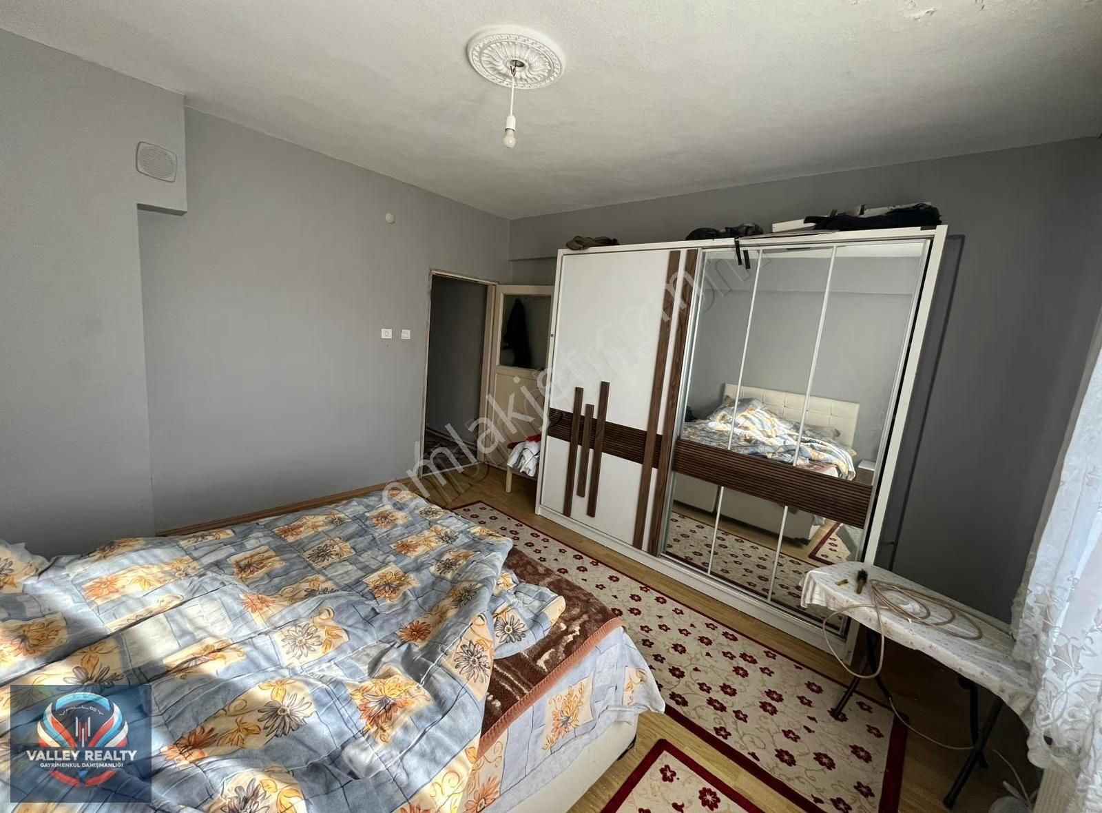 Valleyden Şeyhsinan Mah. Geniş Metrekareli 3+1 Satılık Daire! - Görsel 5