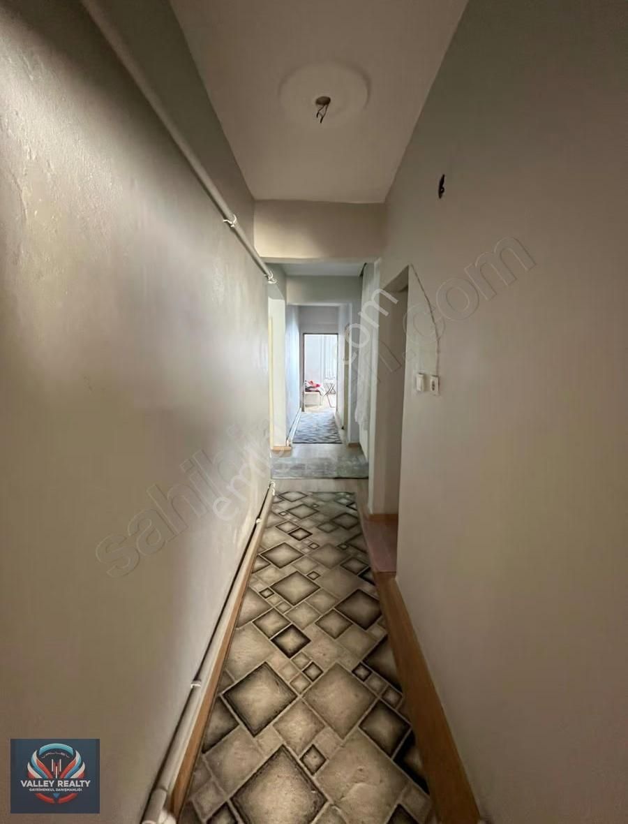 Valleyden Şeyhsinan Mah. Geniş Metrekareli 3+1 Satılık Daire! - Görsel 3