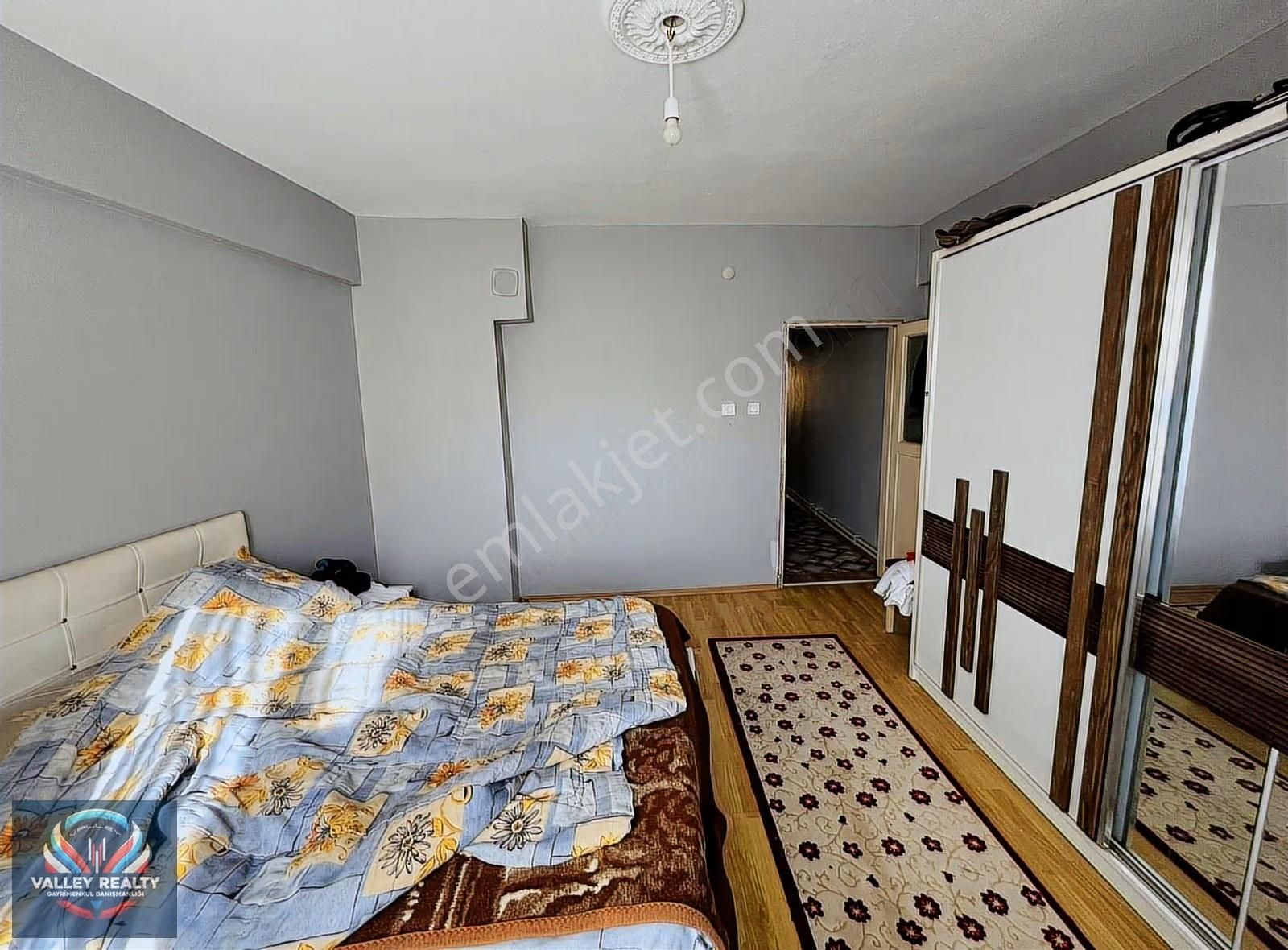 Valleyden Şeyhsinan Mah. Geniş Metrekareli 3+1 Satılık Daire! - Görsel 16