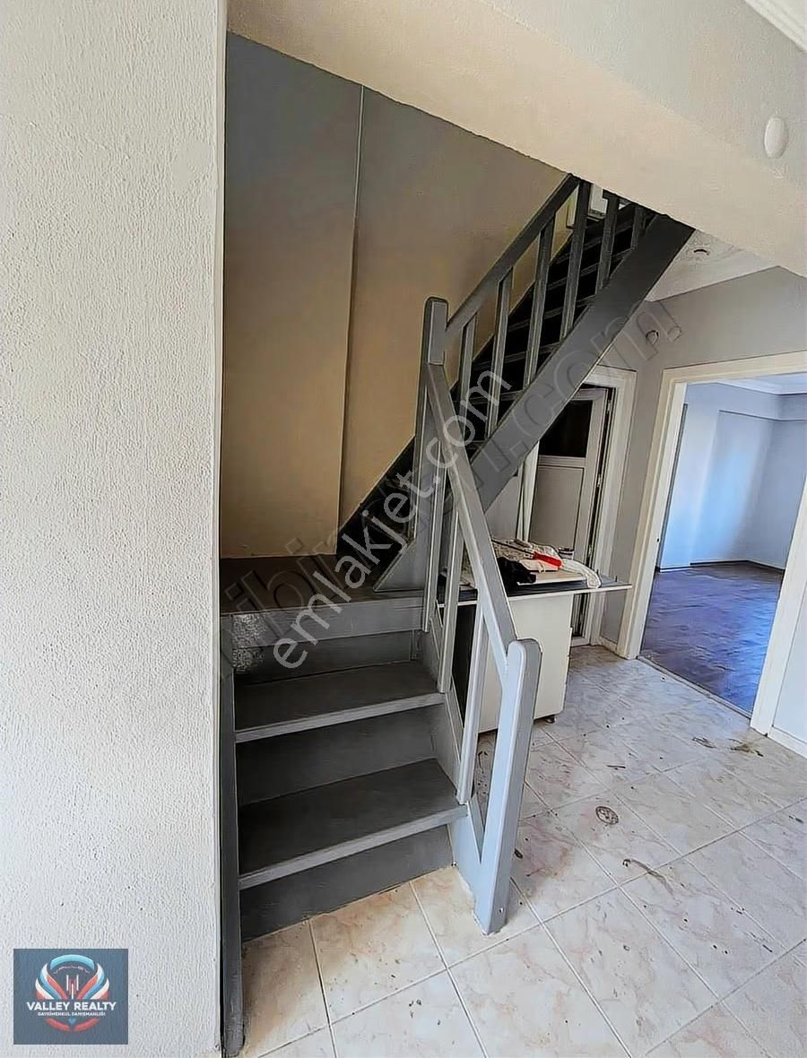 Valleyden Reşadiye Mah. Geniş Metrekareli Dubleks Satılık Daire - Görsel 9