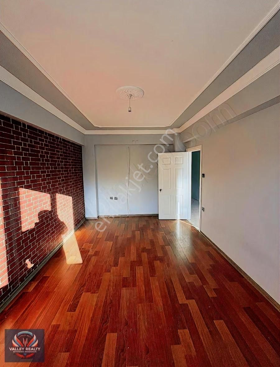 Valleyden Reşadiye Mah. Geniş Metrekareli Dubleks Satılık Daire - Görsel 8