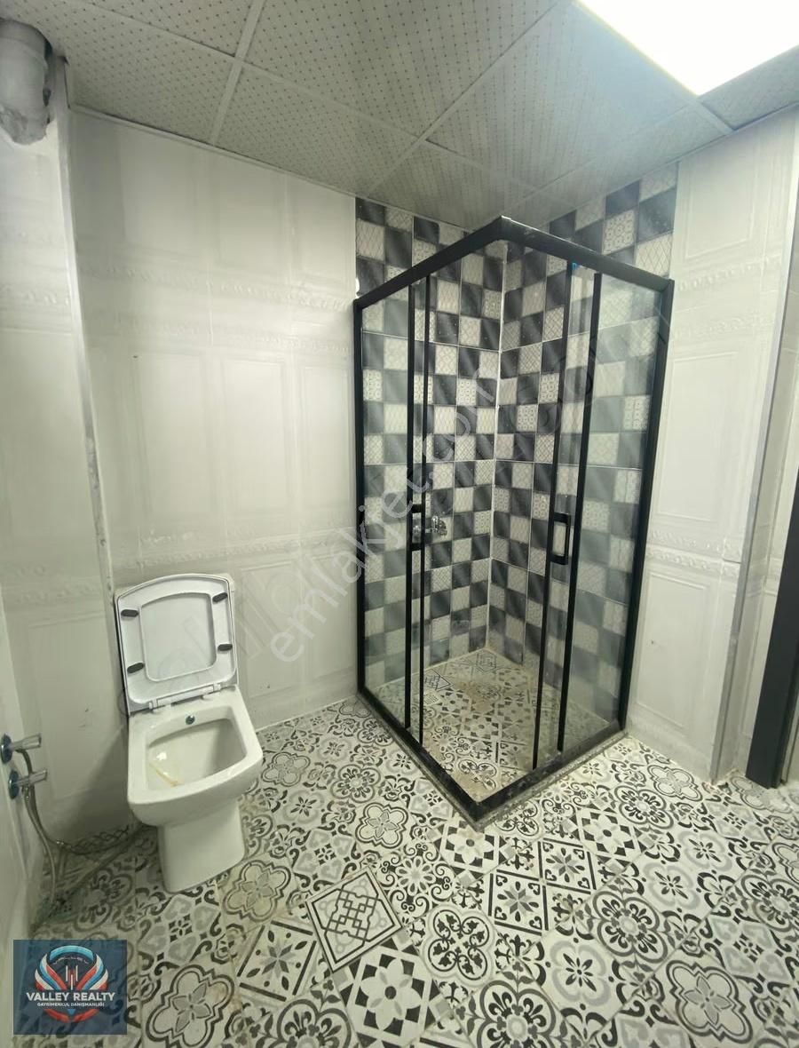 Kemalettin Mah. Kocatepe Camii Civarı,sıfır,1+1,iskanlı - Görsel 4