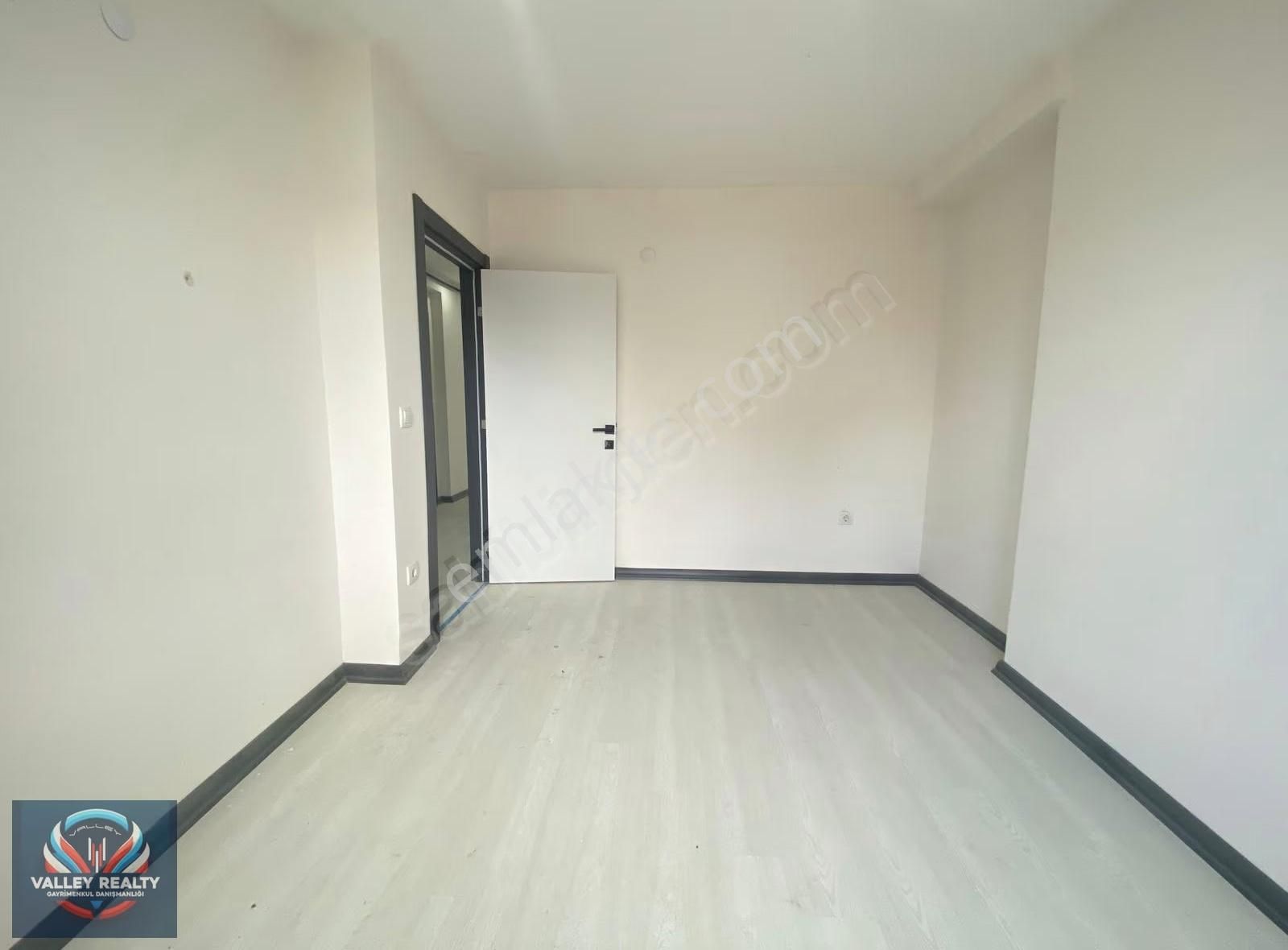 Kemalettin Mah. Kocatepe Camii Civarı,sıfır,1+1,iskanlı - Görsel 19