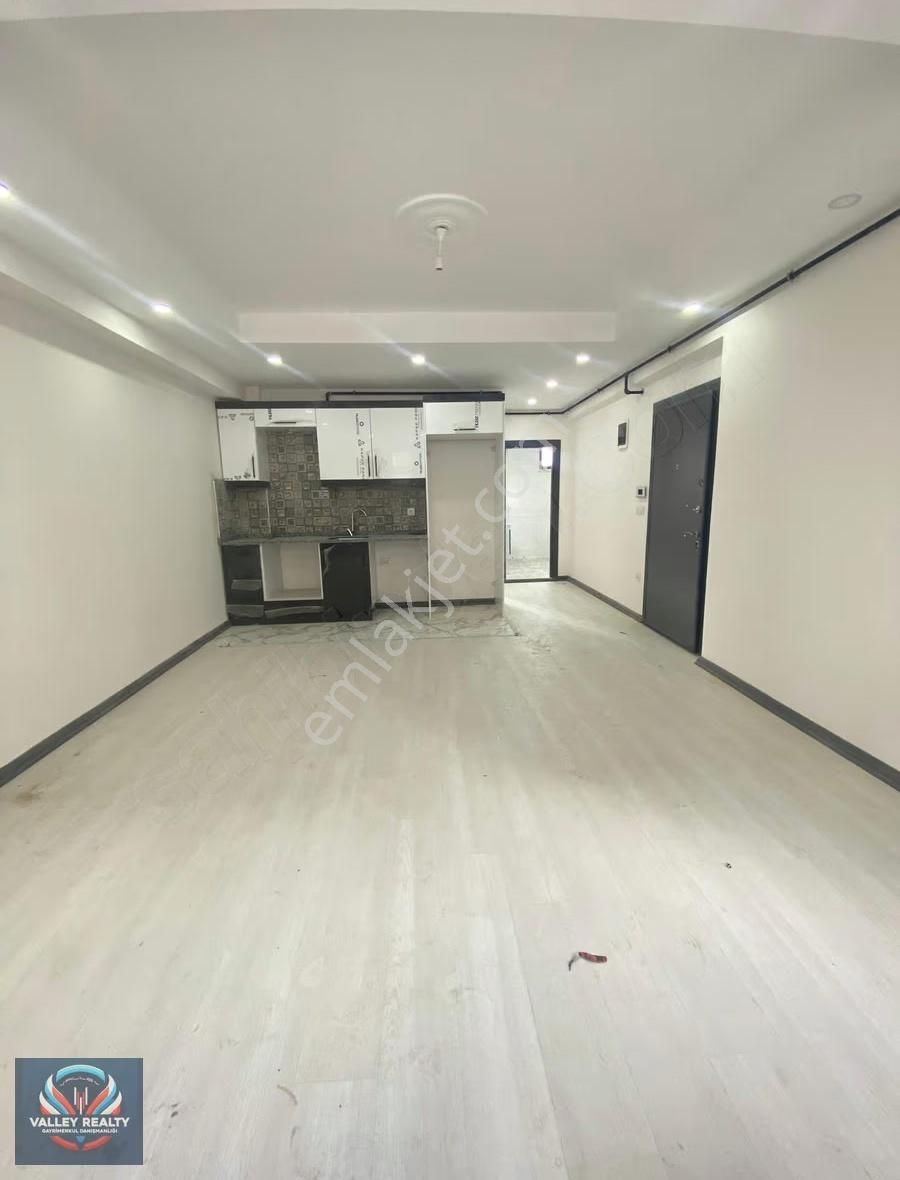 Kemalettin Mah. Kocatepe Camii Civarı,sıfır,1+1,iskanlı - Görsel 2