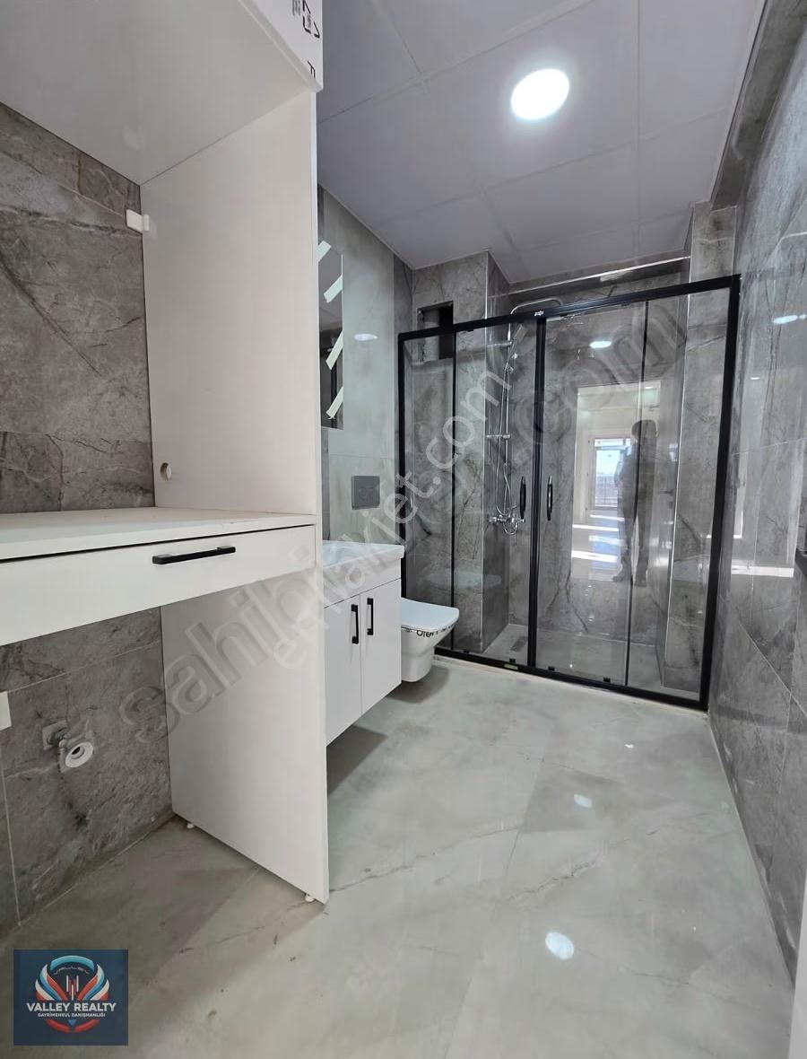 Valleyden Önerler Mah. 2+1 Geniş Balkonlu Otoparklı Daire !! - Görsel 12