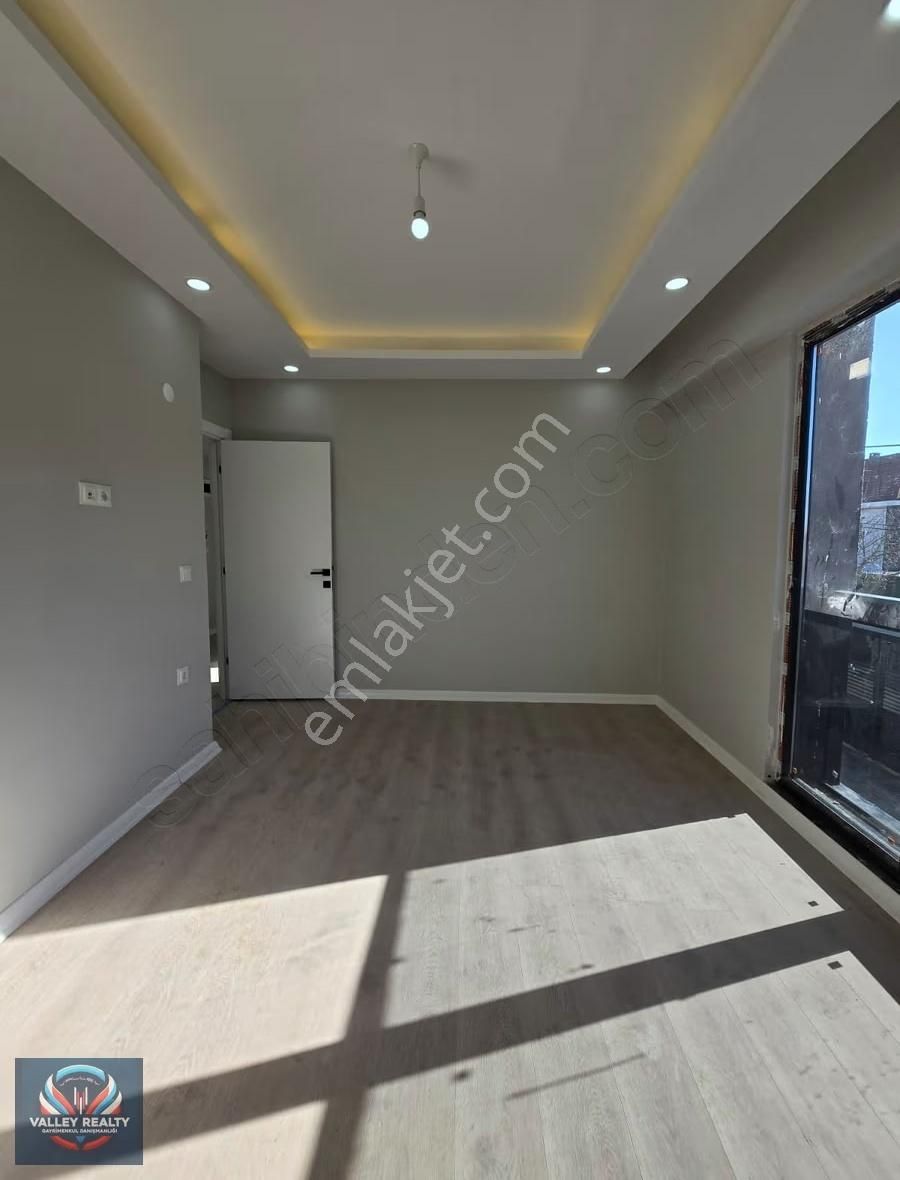 Valleyden Önerler Mah. 2+1 Geniş Balkonlu Otoparklı Daire !! - Görsel 21