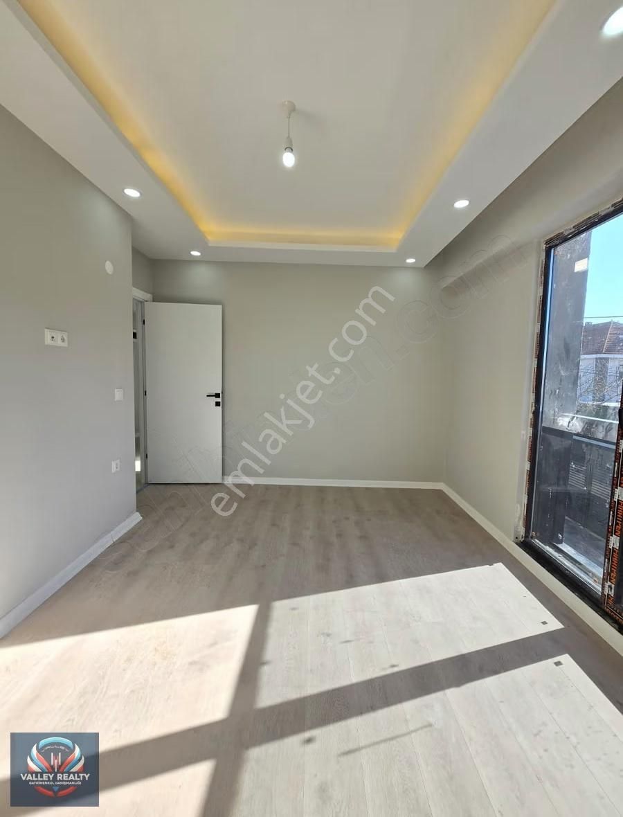 Valleyden Önerler Mah. 2+1 Geniş Balkonlu Otoparklı Daire !! - Görsel 11