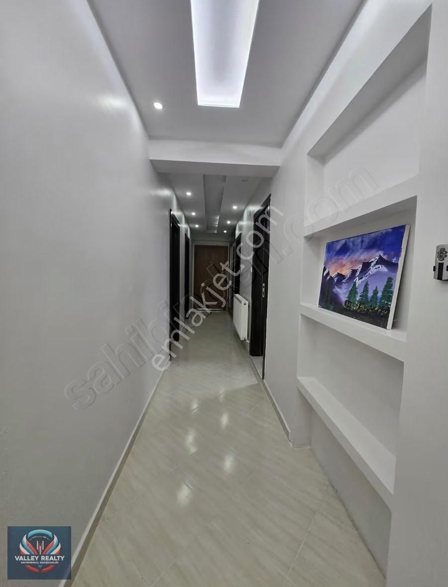 Valleyden Hürriyet Mah.ferah Ve Modern 3+1 Satılık Daire!! - Görsel 20