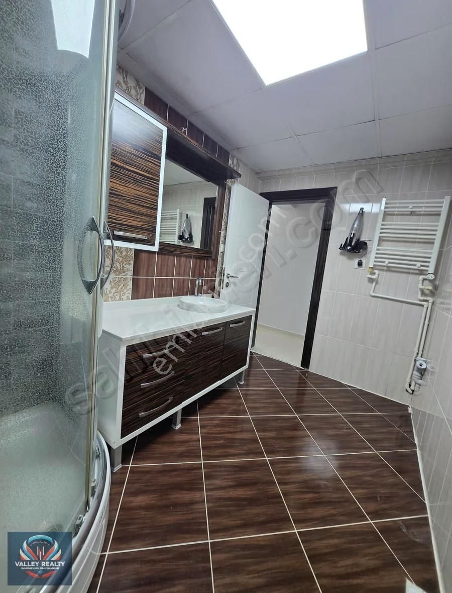 Valleyden Hürriyet Mah.ferah Ve Modern 3+1 Satılık Daire!! - Görsel 6