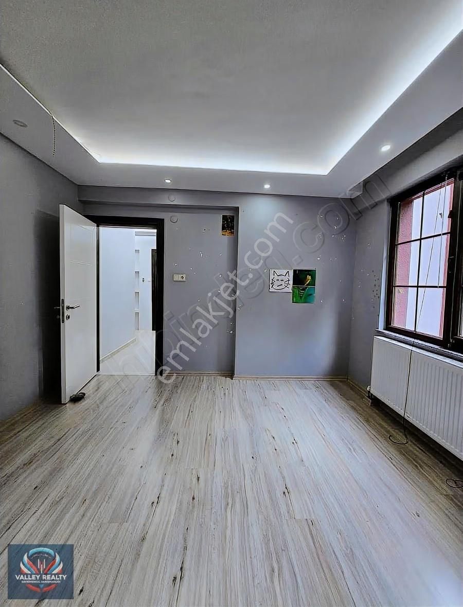 Valleyden Hürriyet Mah.ferah Ve Modern 3+1 Satılık Daire!! - Görsel 27