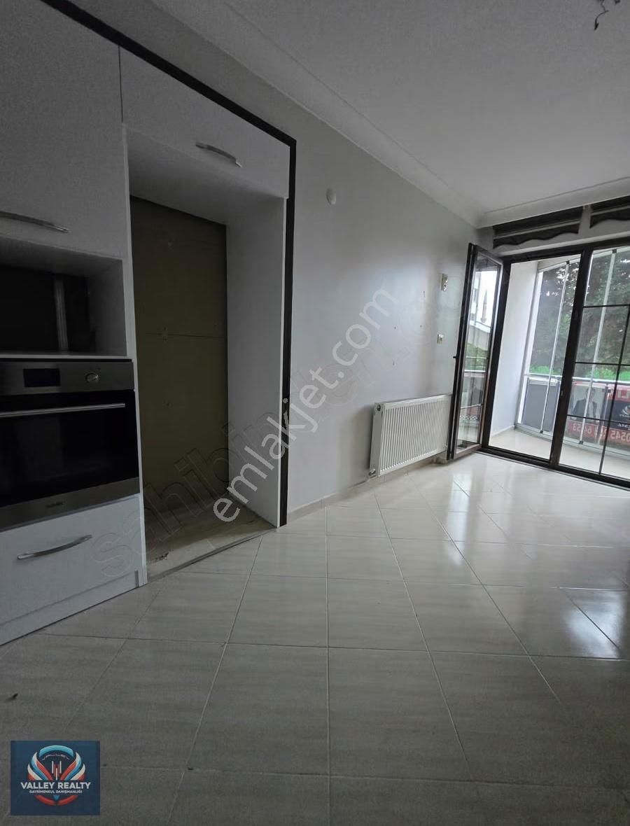 Valleyden Hürriyet Mah.ferah Ve Modern 3+1 Satılık Daire!! - Görsel 13