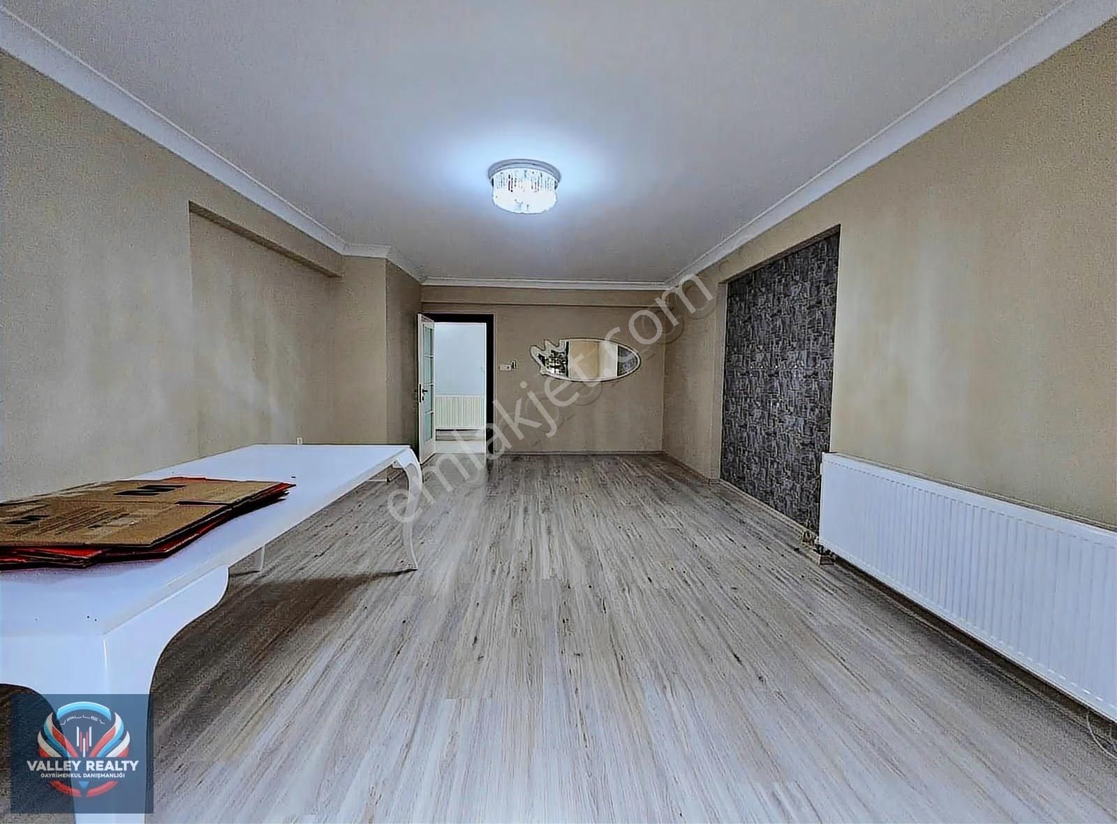 Valleyden Hürriyet Mah.ferah Ve Modern 3+1 Satılık Daire!! - Görsel 11