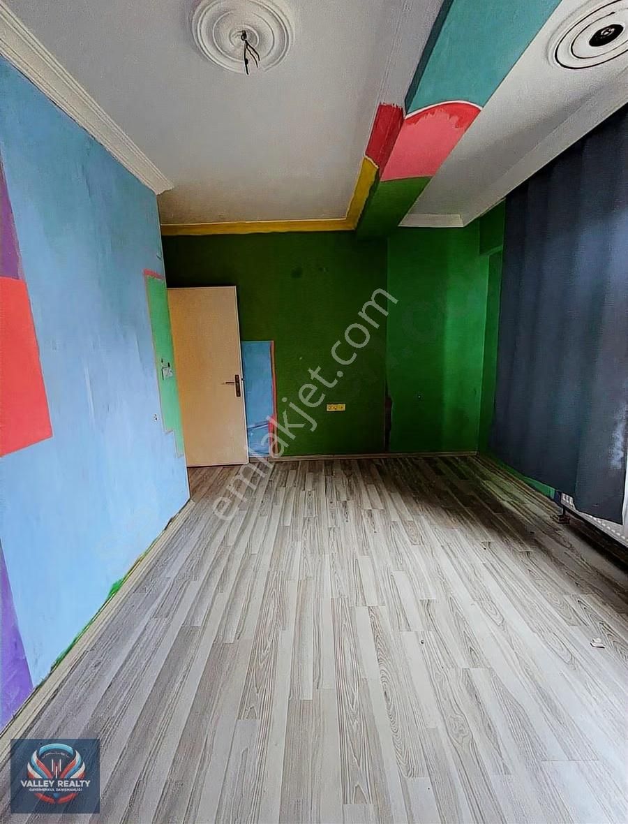 Valleyden Çobançeşme Mah. Kullanışlı, Ferah 2+1 Satılık Daire! - Görsel 12