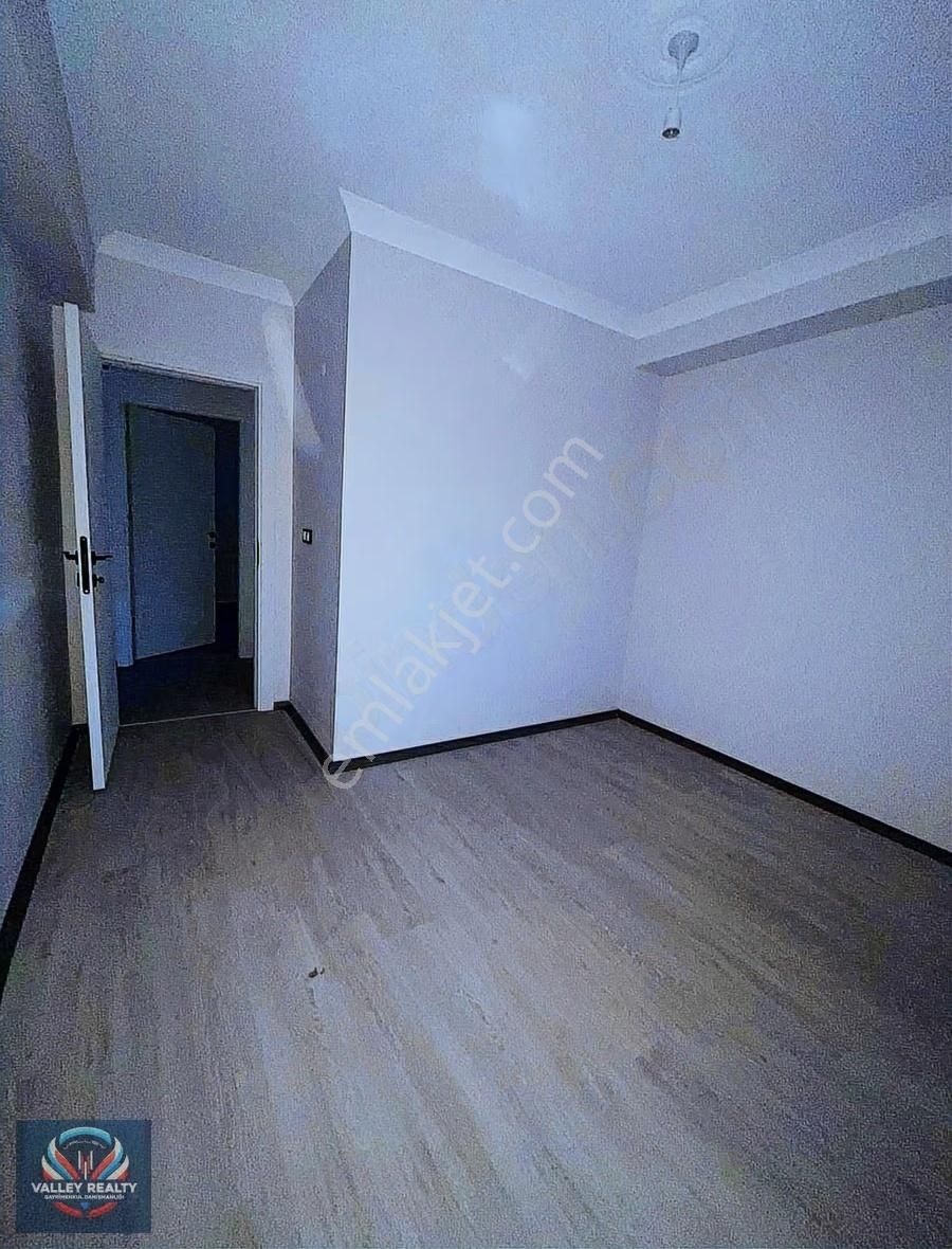 Sağlık Mahallesinde 2+1, 75 M², Sıfır, İskanlı, Daire - Görsel 8