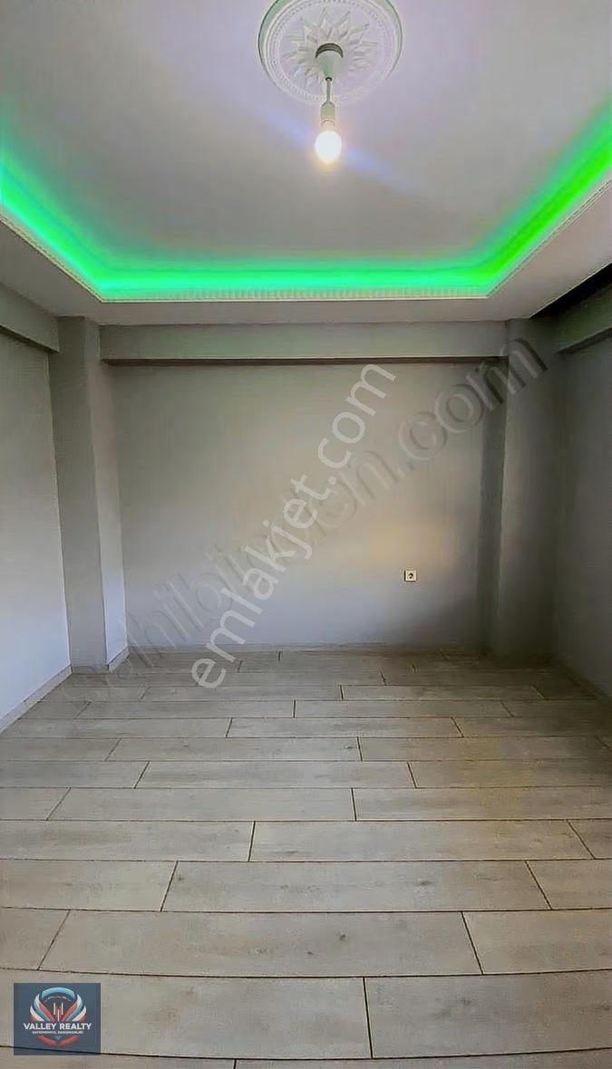 Valleyden Şeyhsinan Mah. Cemal Gürsel Bulvarında,sıfır,1+1 - Görsel 3