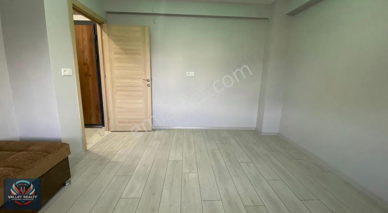 Valleyden Şeyhsinan Mah. Cemal Gürsel Bulvarında,sıfır,1+1 - Görsel 7