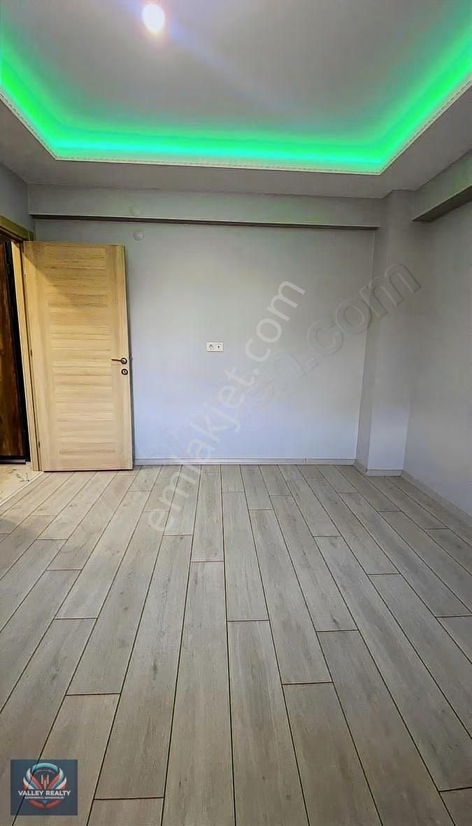 Valleyden Şeyhsinan Mah. Cemal Gürsel Bulvarında,sıfır,1+1 - Görsel 6