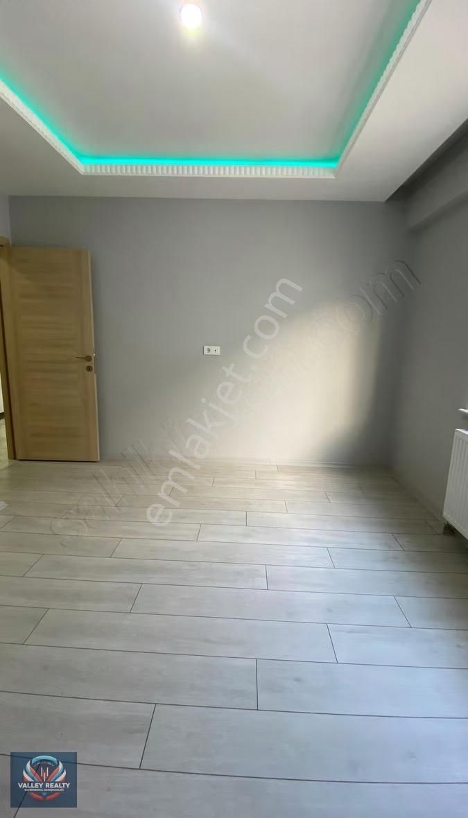 Valleyden Şeyhsinan Mah.cemal Gürsel Bulvarında 2+1,sıfır Daire - Görsel 5