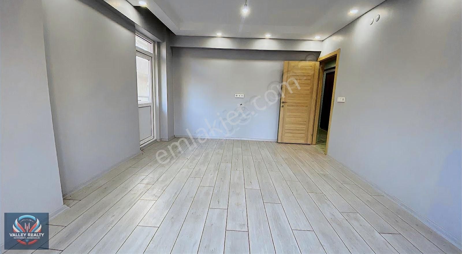 Valleyden Şeyhsinan Mah.cemal Gürsel Bulvarında 2+1,sıfır Daire - Görsel 4