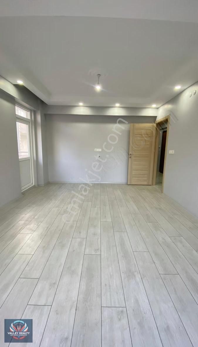 Valleyden Şeyhsinan Mah.cemal Gürsel Bulvarında 2+1,sıfır Daire - Görsel 13