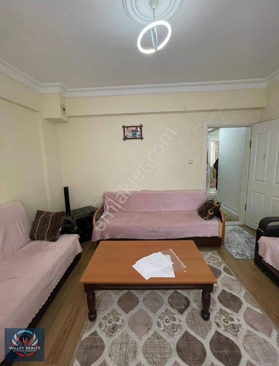 Valleyden Muhittin Mahallesinde 2+1 100 M² Satılık Daire !! - Görsel 9