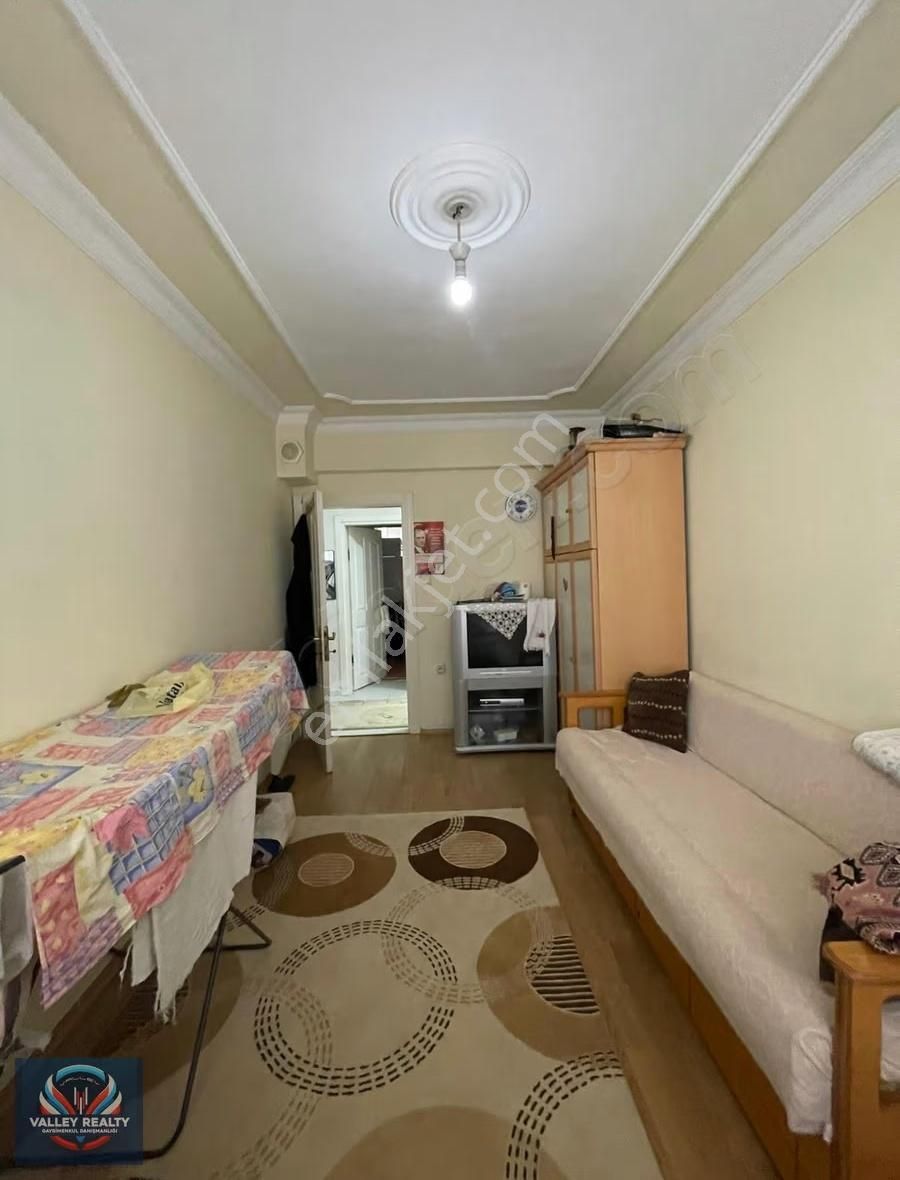 Valleyden Muhittin Mahallesinde 2+1 100 M² Satılık Daire !! - Görsel 14