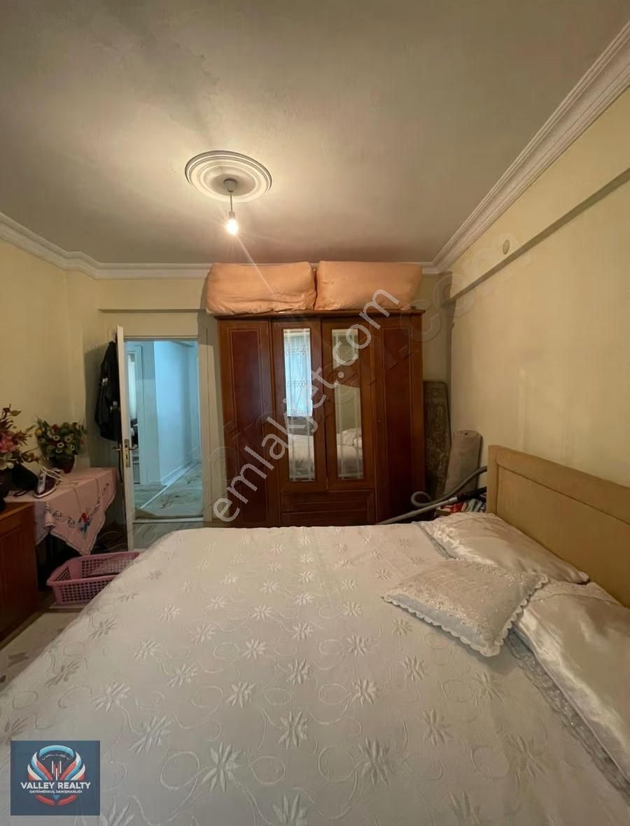 Valleyden Muhittin Mahallesinde 2+1 100 M² Satılık Daire !! - Görsel 10