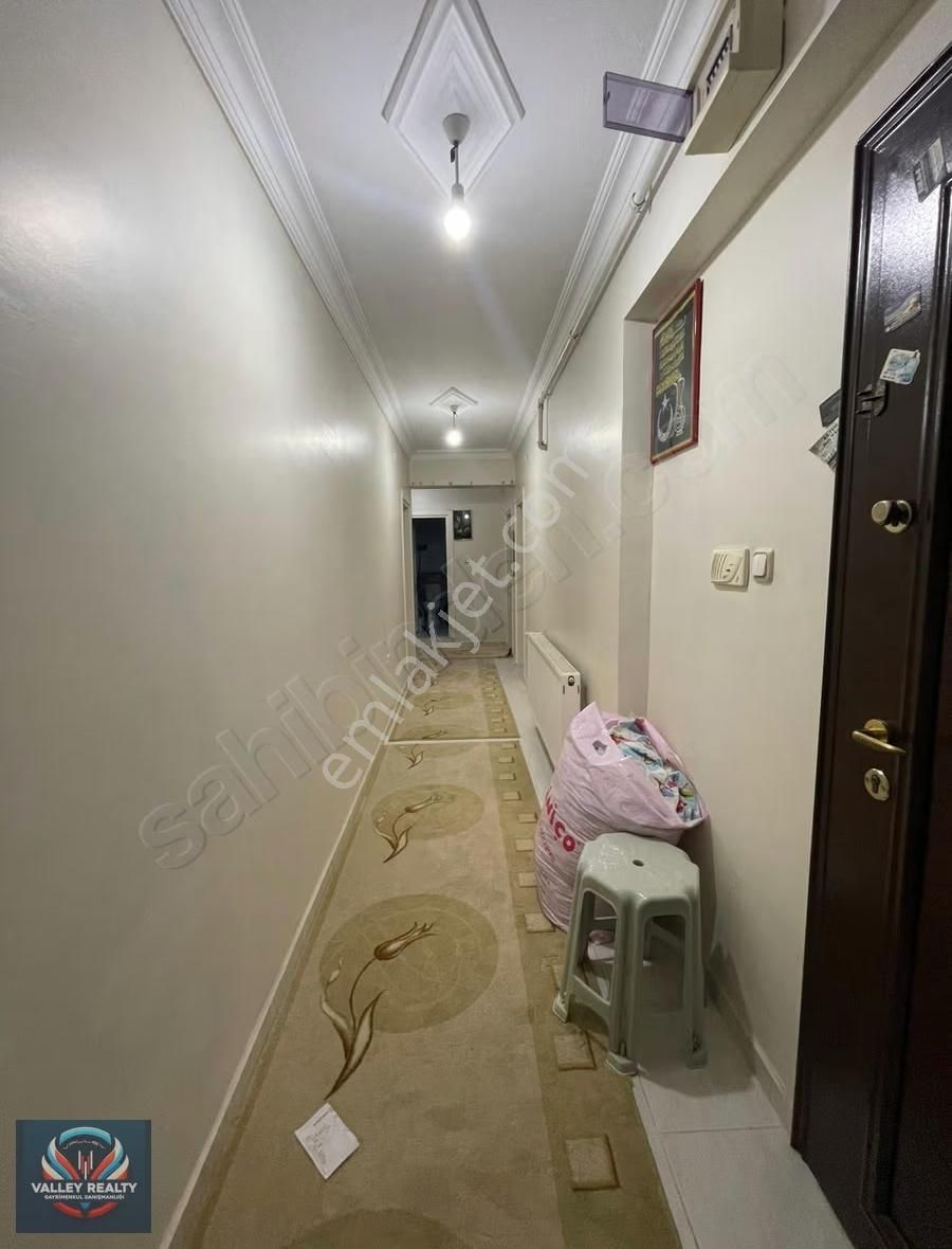 Valleyden Muhittin Mahallesinde 2+1 100 M² Satılık Daire !! - Görsel 7