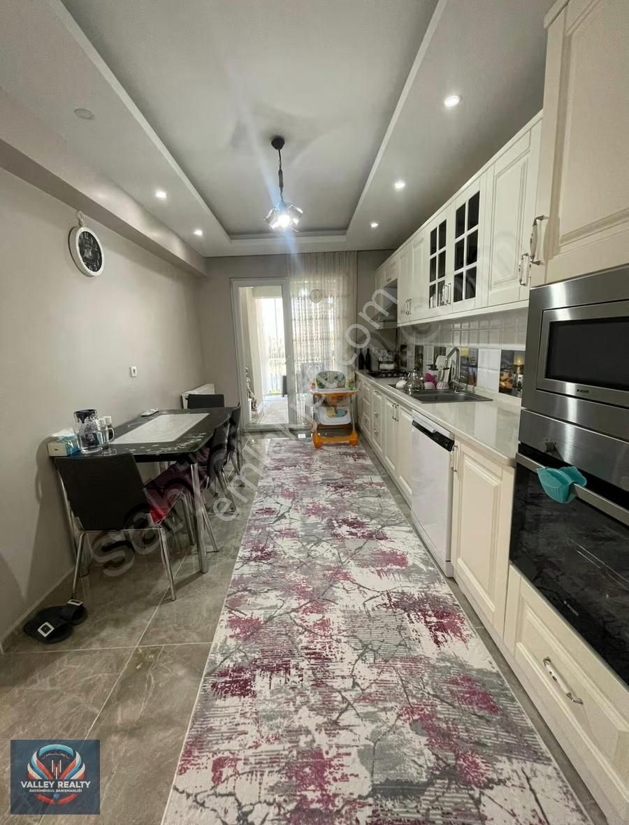 Valleyden Hürriyet Mah. Geniş Ve Konforlu 3+1 Satılık Daire! - Görsel 11