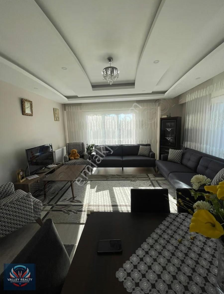 Valleyden Hürriyet Mah. Geniş Ve Konforlu 3+1 Satılık Daire! - Görsel 7