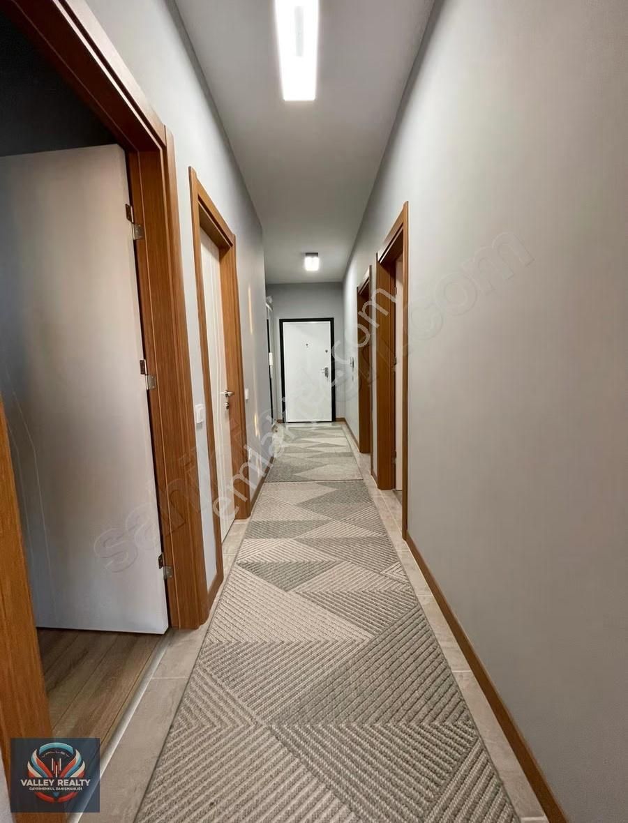 Valleyden Sosyal Alanlarıyla Ayrıcalıklı, Geniş Ve 2+1 Daire - Görsel 11