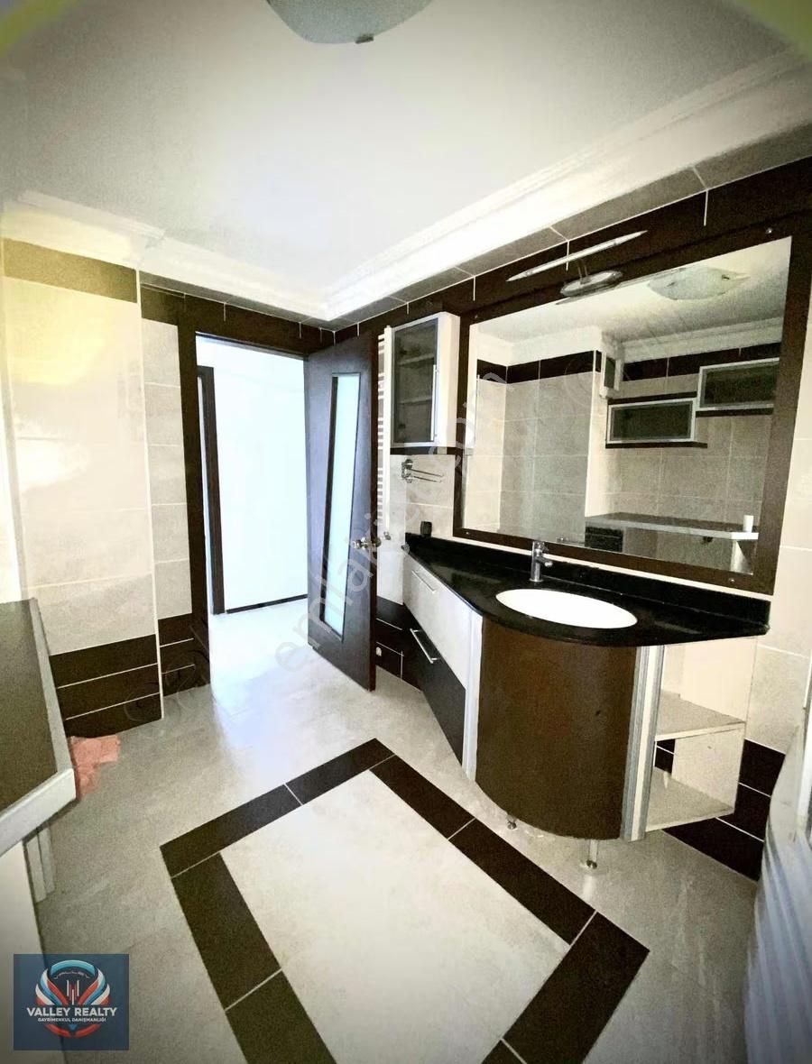 Valleyden Muhittin Mahallesinde 2+1 Masrafsız Daire - Görsel 33