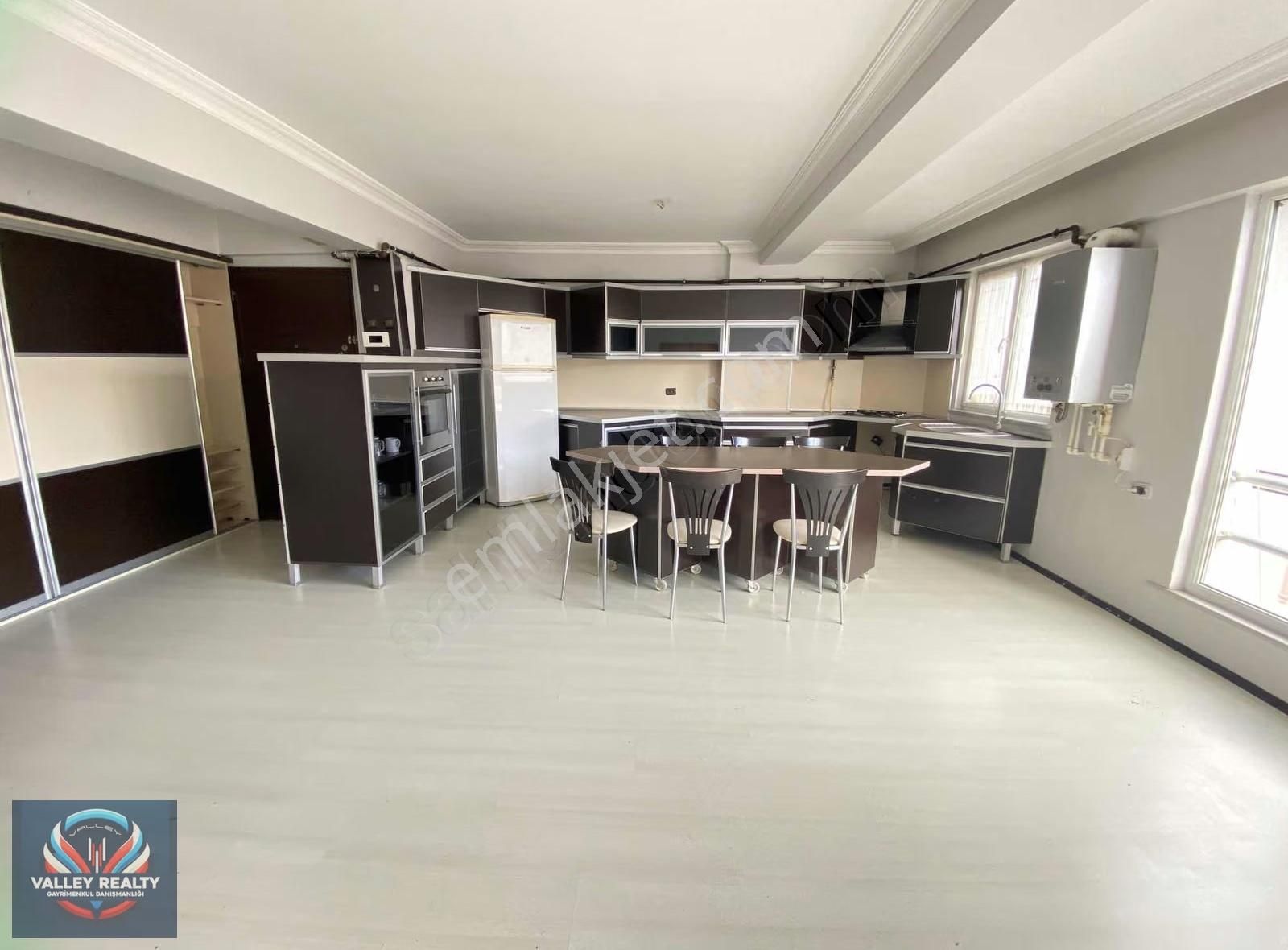 Valleyden Muhittin Mahallesinde 2+1 Masrafsız Daire - Görsel 7