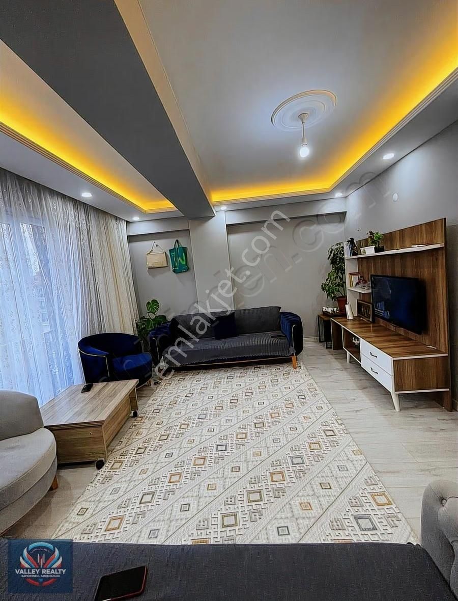 Valleyden Hatip Mahallesinde Sıfır, Asansörlü Satılık Daire!