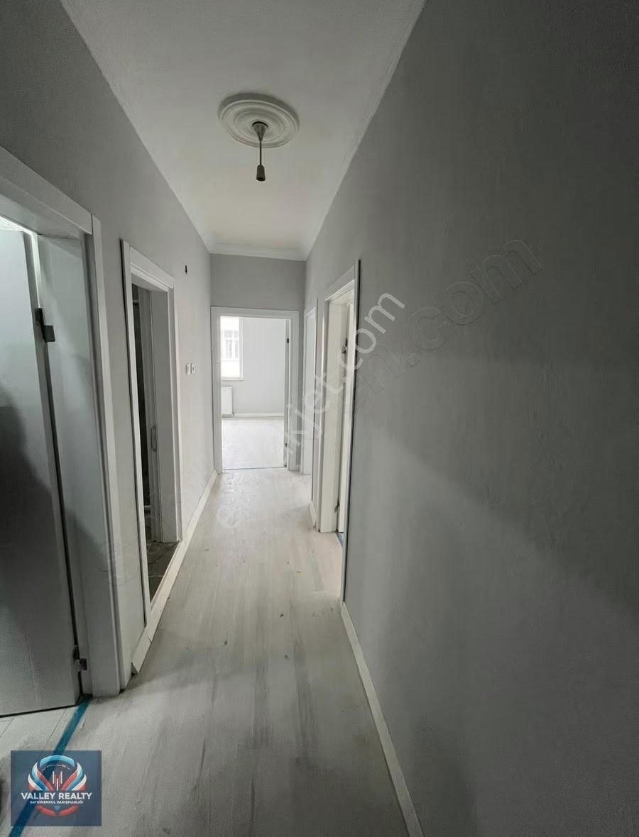 Şeyhsinan Mahallesinde Geniş Metrekareli 2+1 Satılık Daire! - Görsel 10