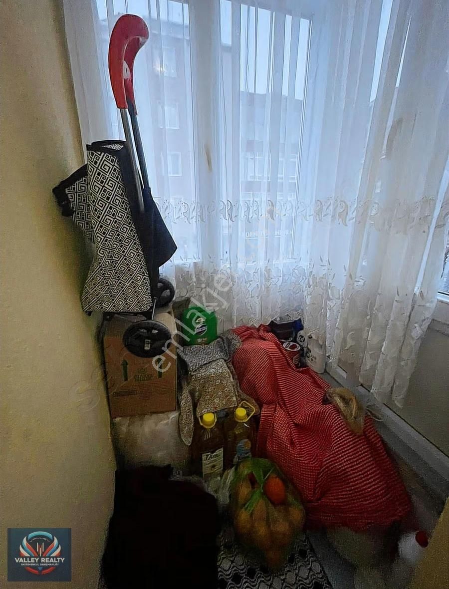 Çobançeşme Mahallesinde Geniş Metrekareli 3+1 Satılık Daire! - Görsel 12