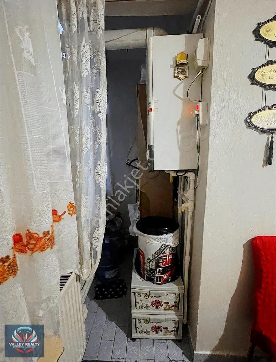 Çobançeşme Mahallesinde Geniş Metrekareli 3+1 Satılık Daire! - Görsel 11