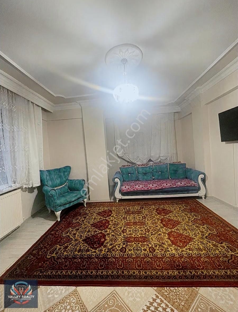 Çobançeşme Mahallesinde Geniş Metrekareli 3+1 Satılık Daire! - Görsel 21