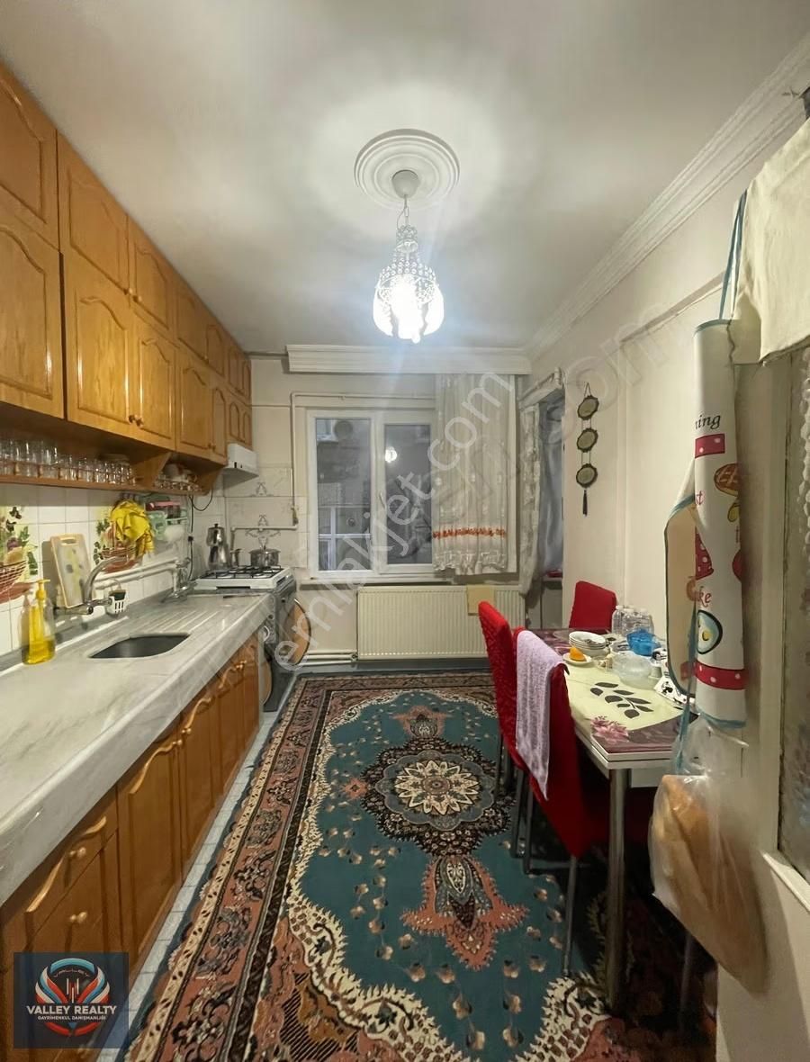 Çobançeşme Mahallesinde Geniş Metrekareli 3+1 Satılık Daire! - Görsel 16