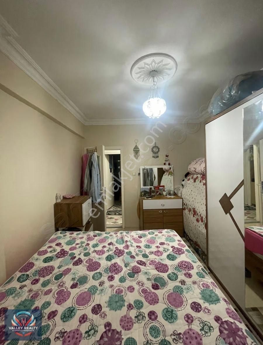 Çobançeşme Mahallesinde Geniş Metrekareli 3+1 Satılık Daire! - Görsel 7