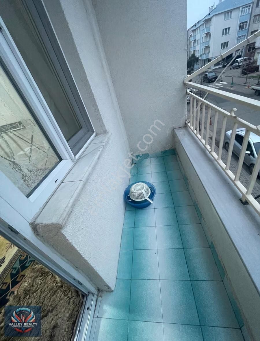 Çobançeşme Mahallesinde Geniş Metrekareli 3+1 Satılık Daire! - Görsel 2