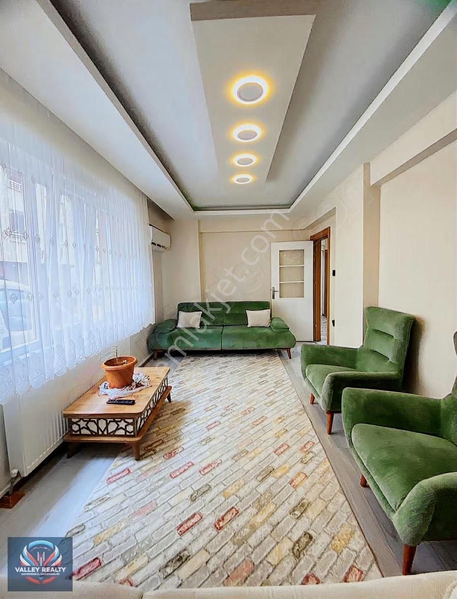 Valleyden Reşadiye Mahallesinde Satılık 4+1 Ters Dubleks!