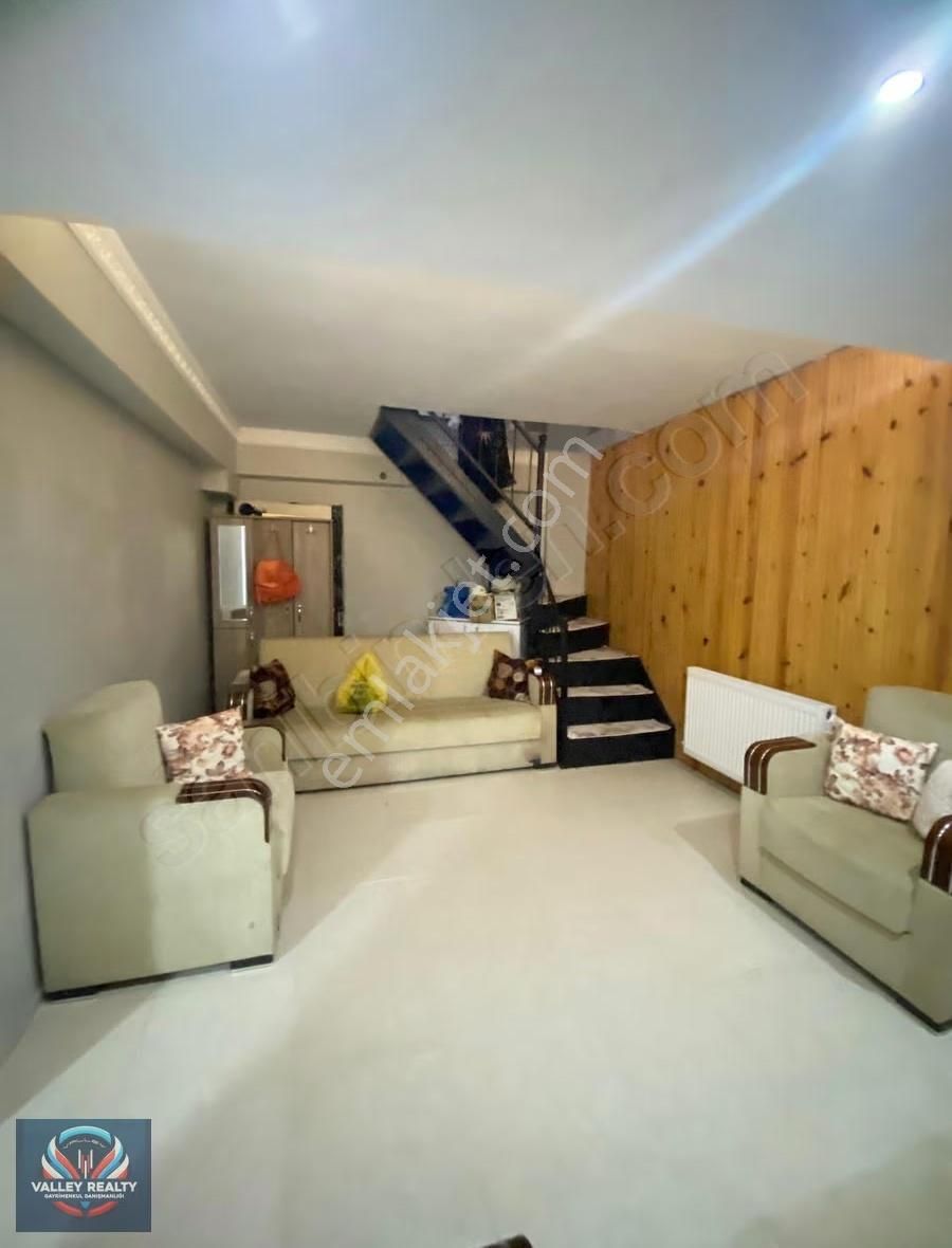 Valleyden Reşadiye Mahallesinde Satılık 4+1 Ters Dubleks! - Görsel 19