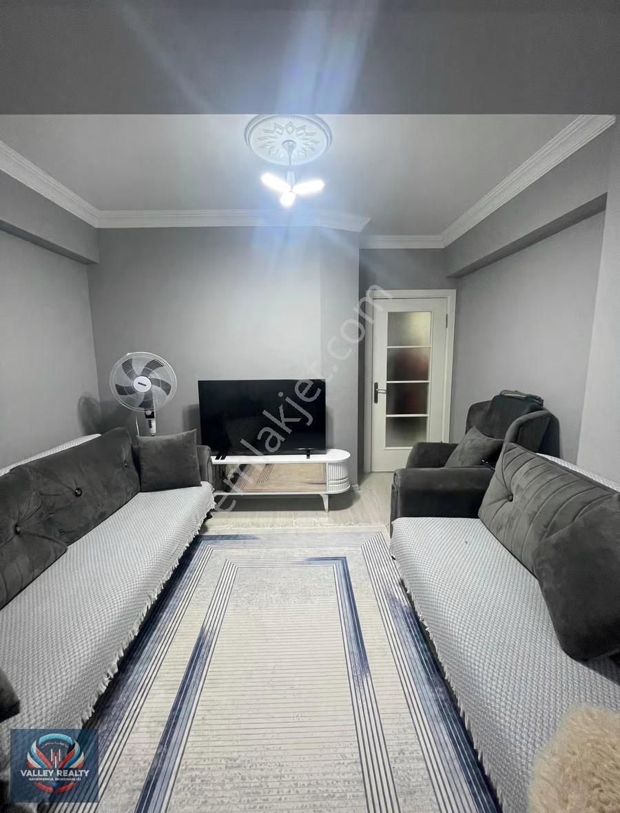 Valleyden Çobançeşme Mah. Asansörlü, Balkonlu 2+1 Satılık Daire