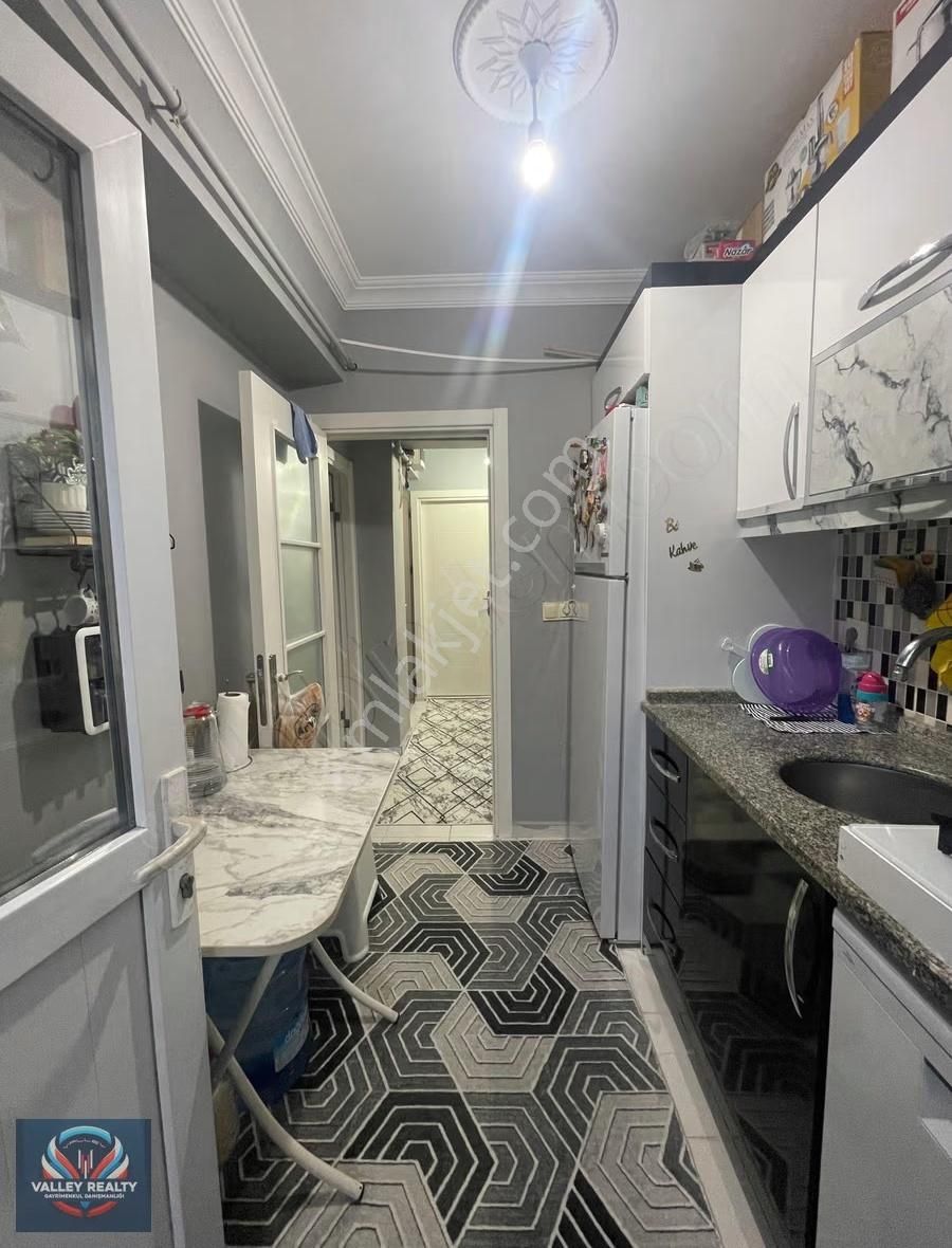 Valleyden Çobançeşme Mah. Asansörlü, Balkonlu 2+1 Satılık Daire - Görsel 8