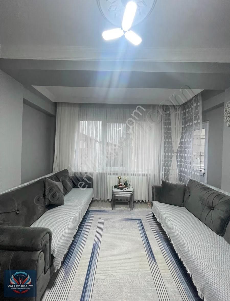 Valleyden Çobançeşme Mah. Asansörlü, Balkonlu 2+1 Satılık Daire - Görsel 9
