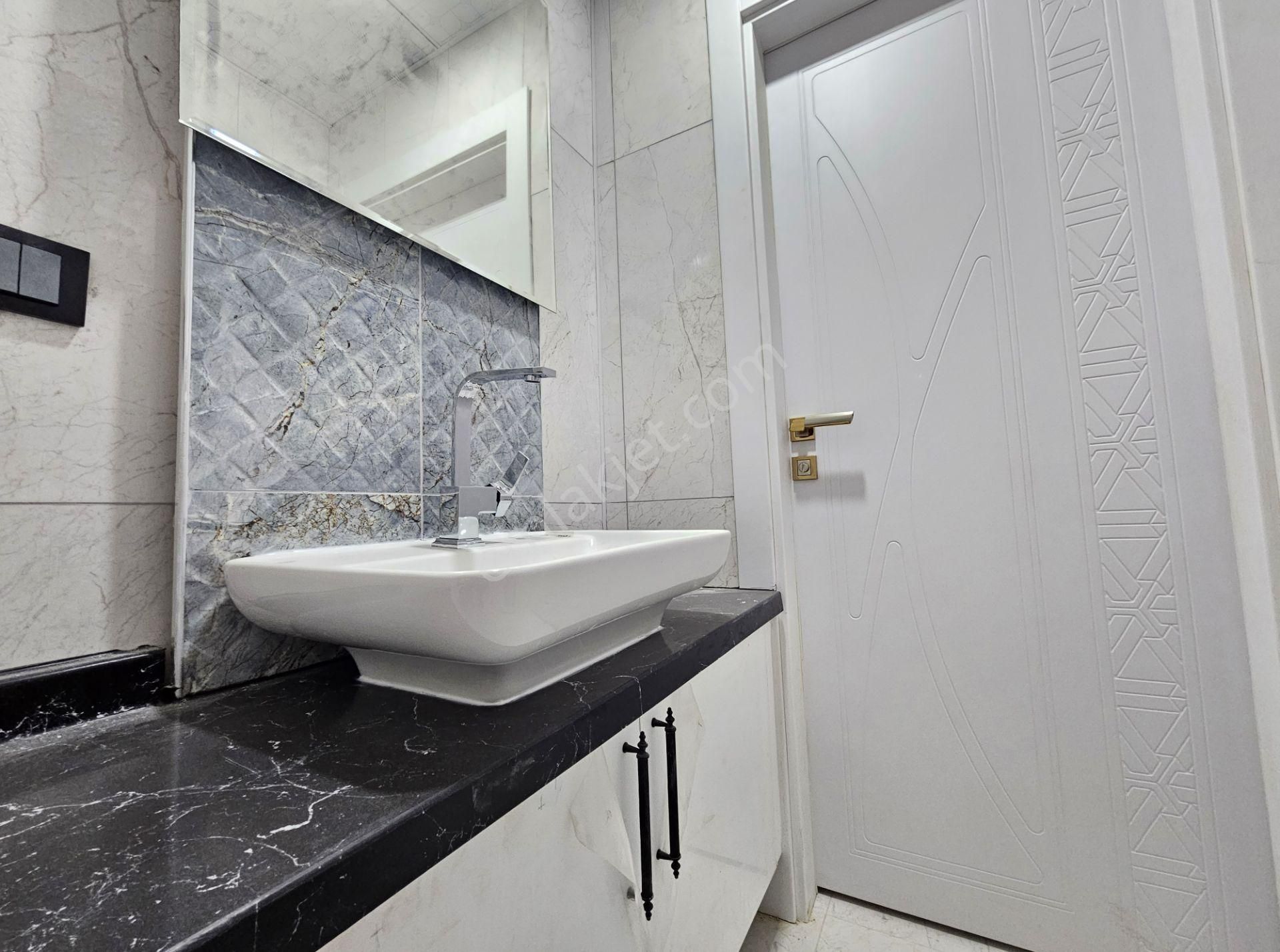 Hüsamettin Çelebi Mahallesinde 4+1 Satılık Arakat Lüx Sıfır Daire - Görsel 9