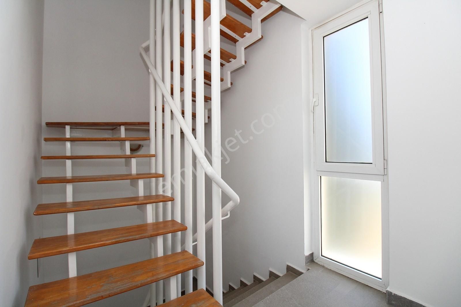 Kadriye'de Havuzlu Eşyalı Tripleks Villa | Tekce - Görsel 20