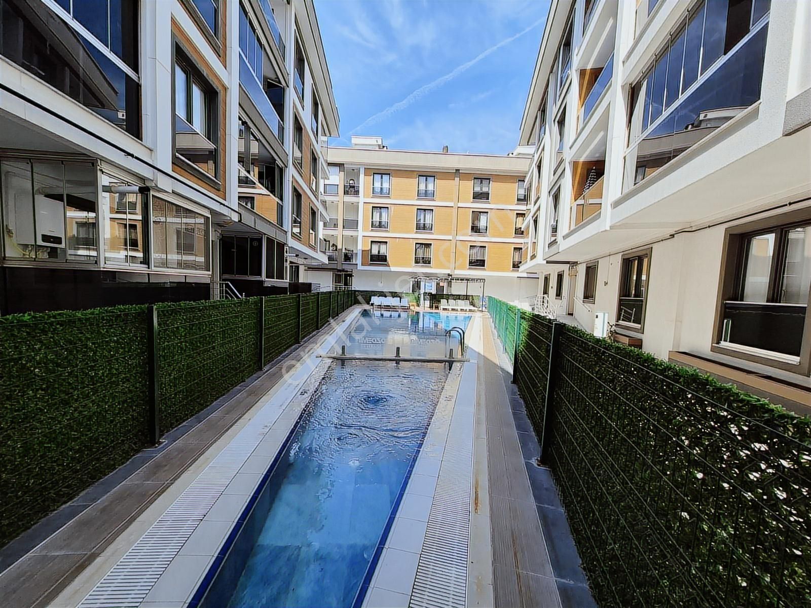 Site İçi Doğalgazlı 1+1 Eşyalı - Görsel 15