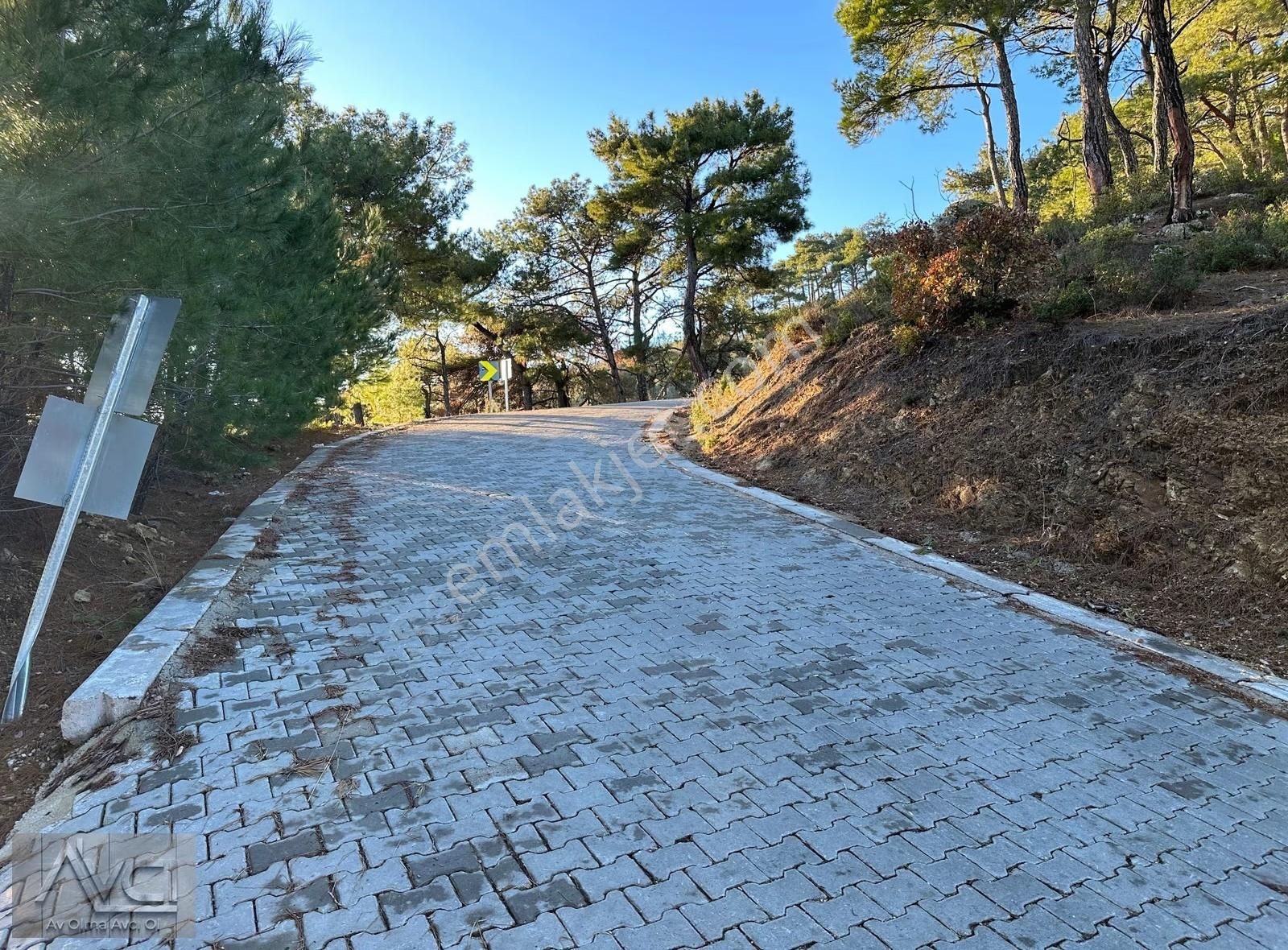 Avcı'dan Altınoluk Cam Seyir Terası Yolunda 5 Dönüm Ful Manzara - Görsel 5